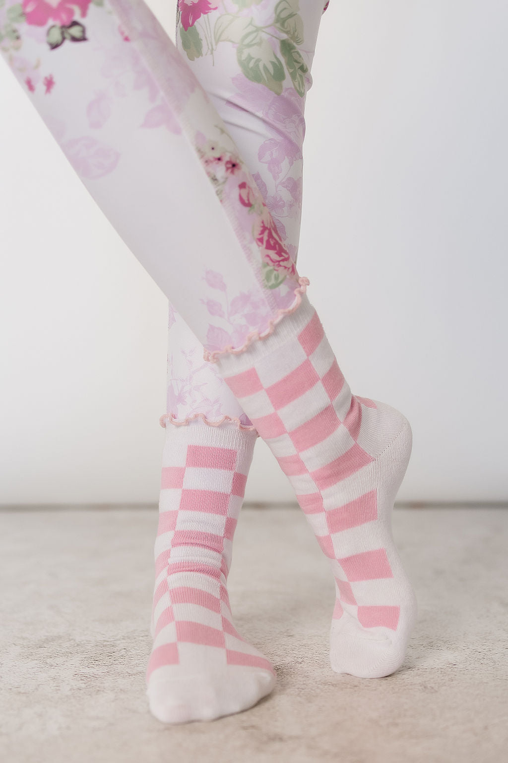 Cutie Crew Socks - Checkered Pink