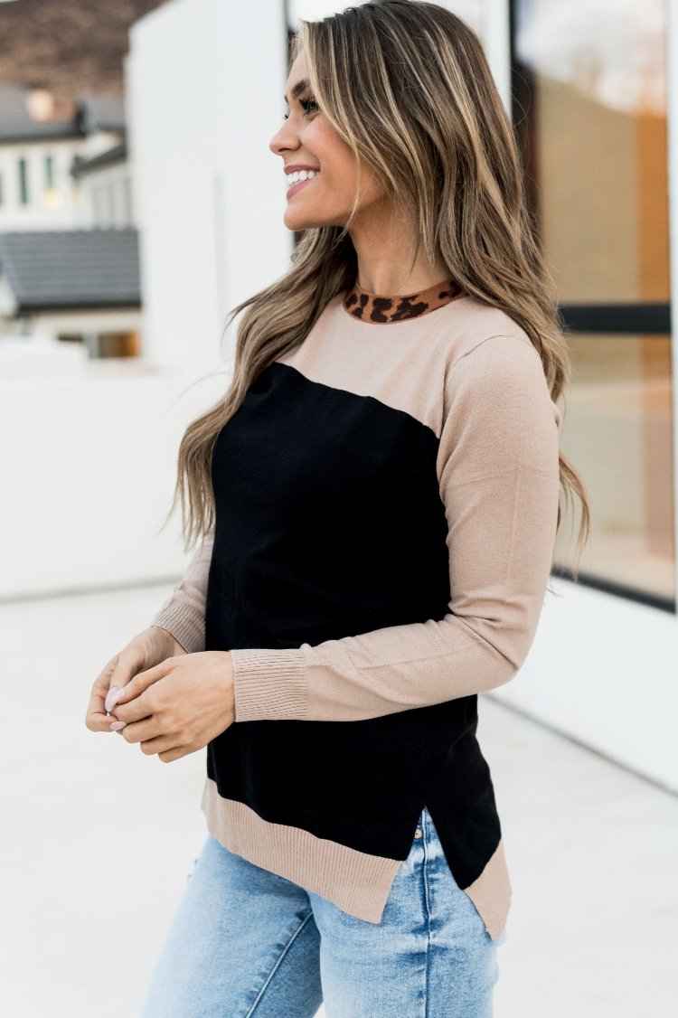 Graham Sweater - Leopard Collar