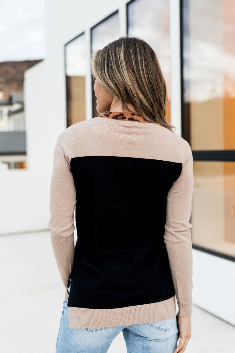 Graham Sweater - Leopard Collar