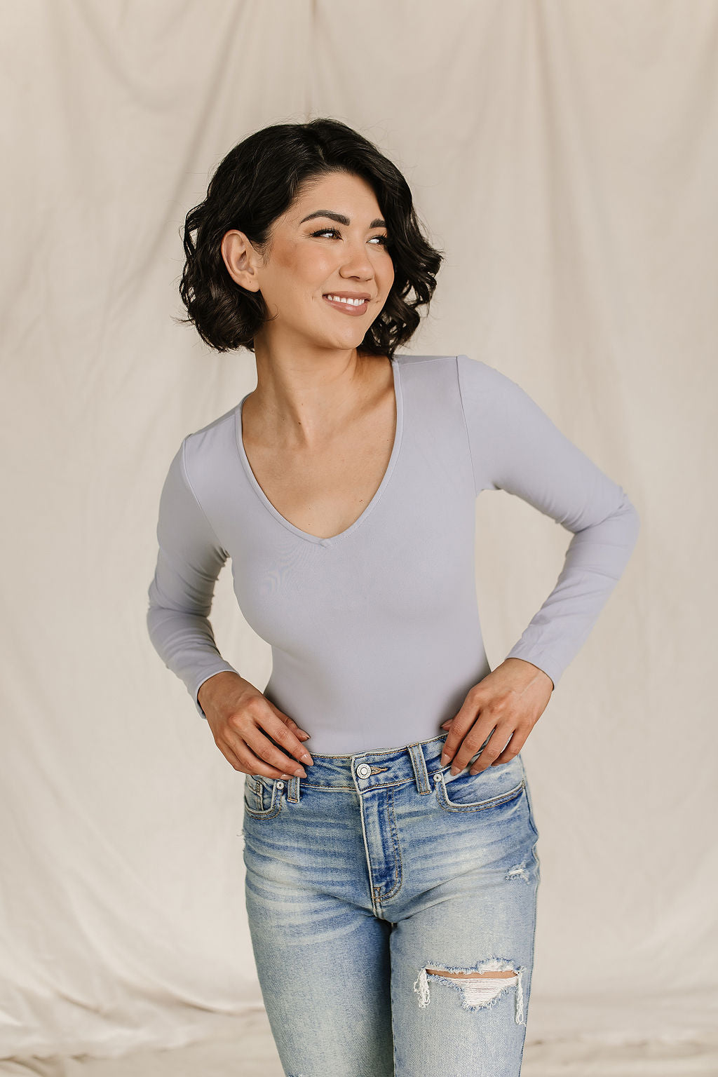 Bodysuit - Long Sleeve V Neck - Light Grey
