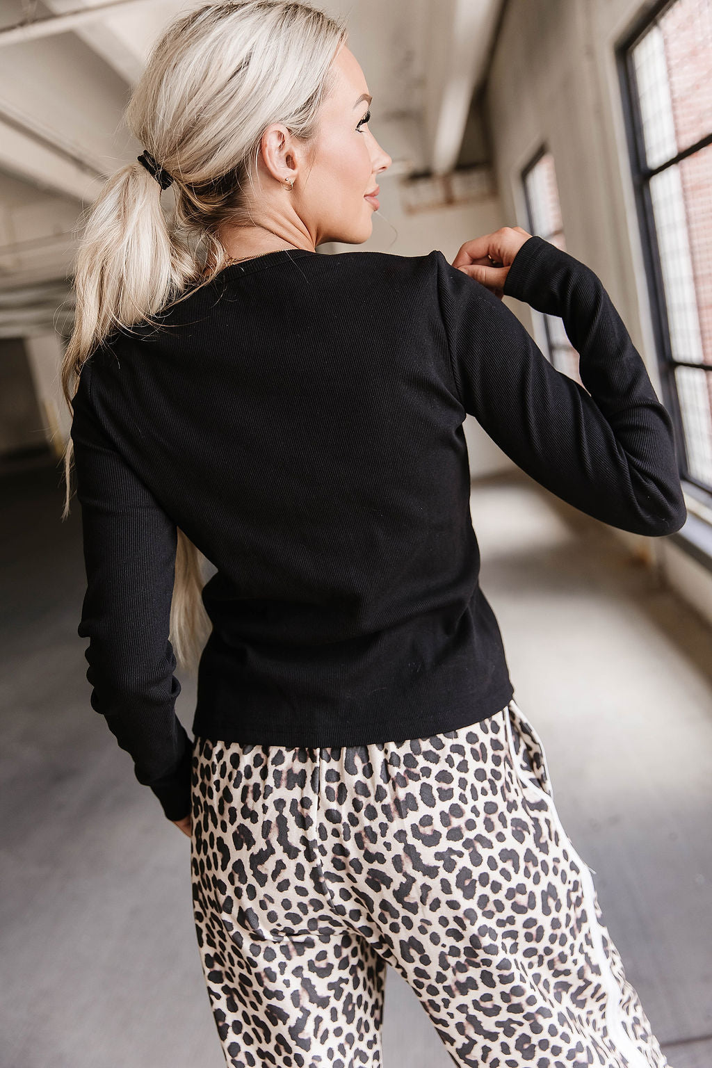 Button Front Long Sleeve Lulu - Black