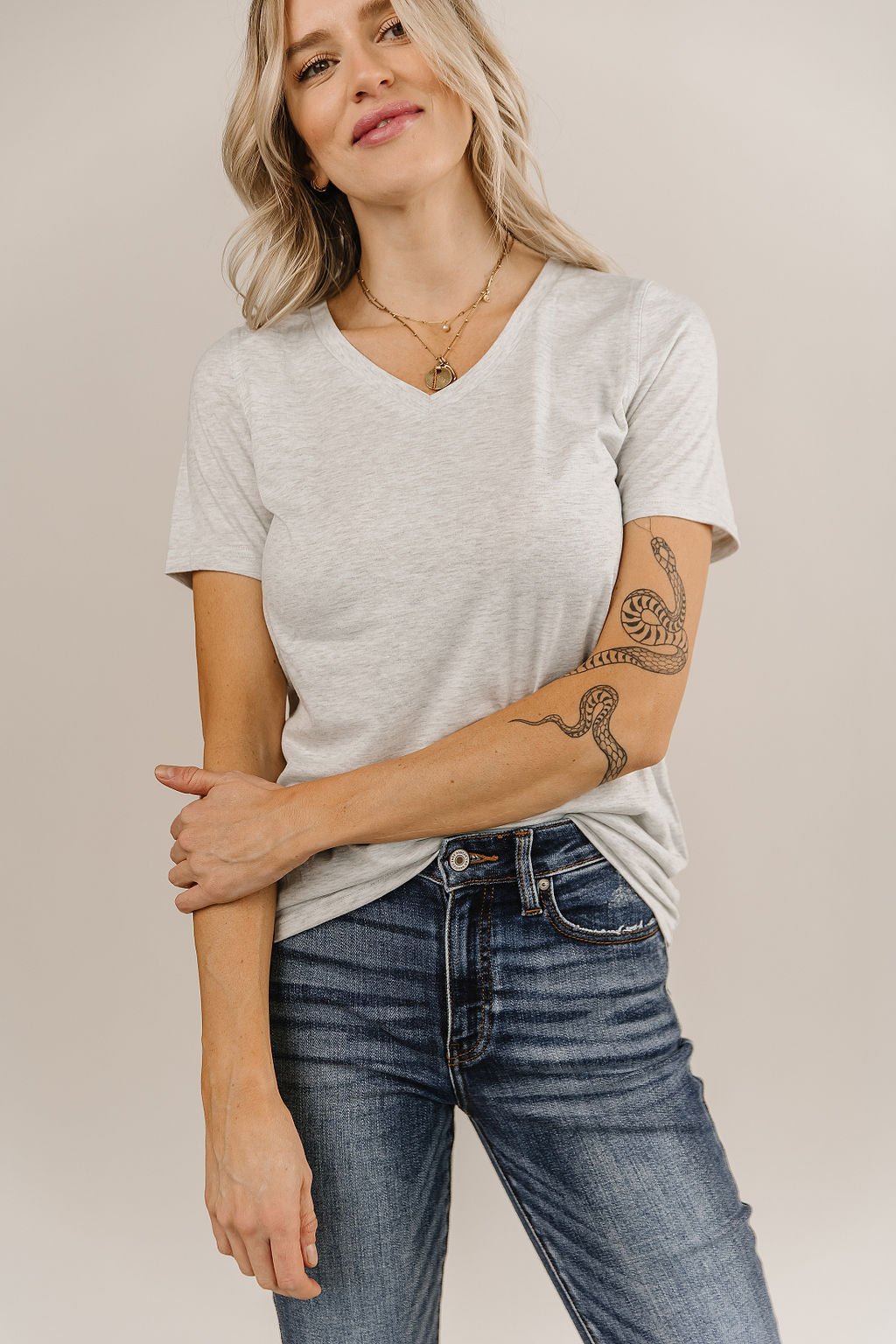 V Neck Lulu Tee - Heather Grey