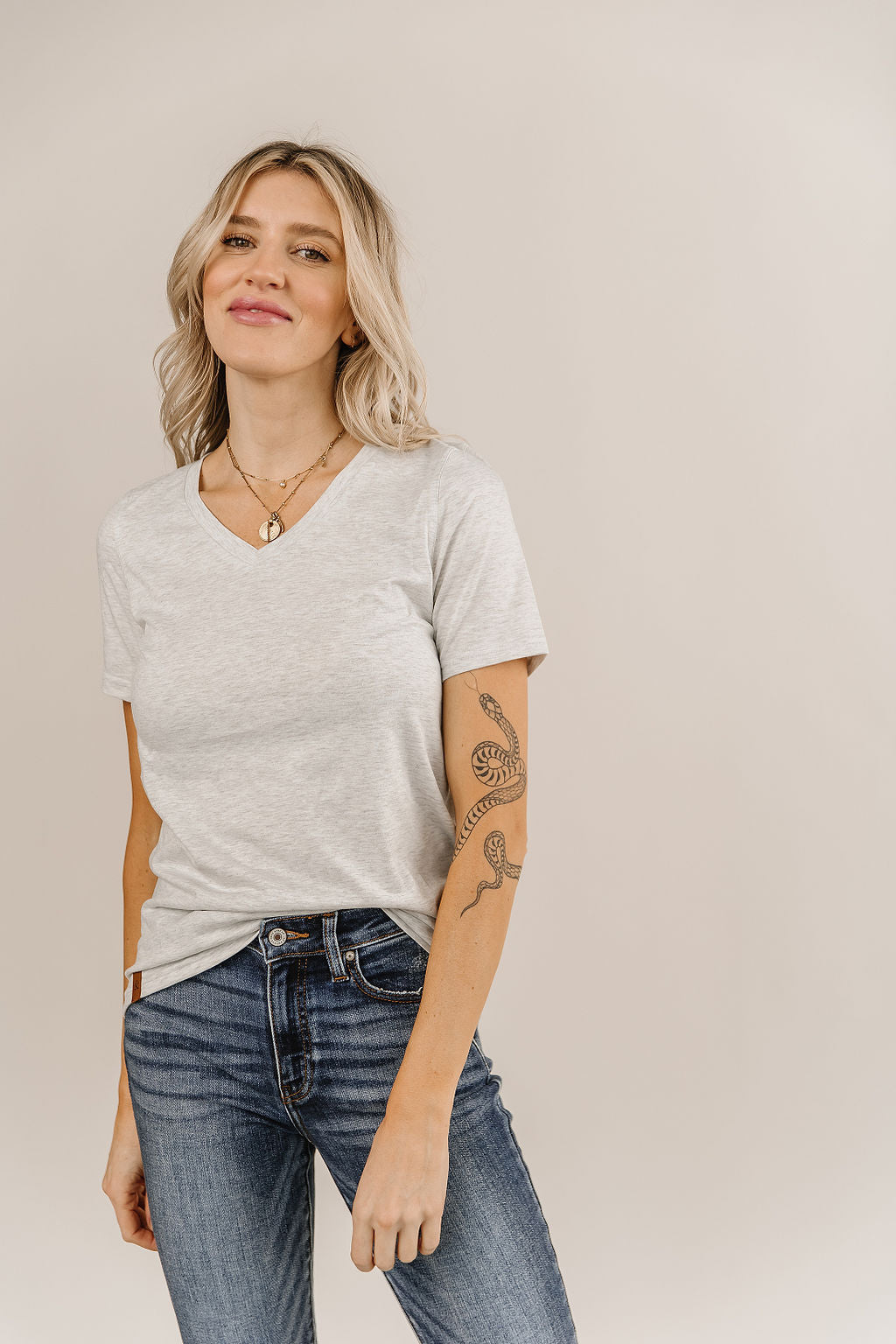 V Neck Lulu Tee - Heather Grey