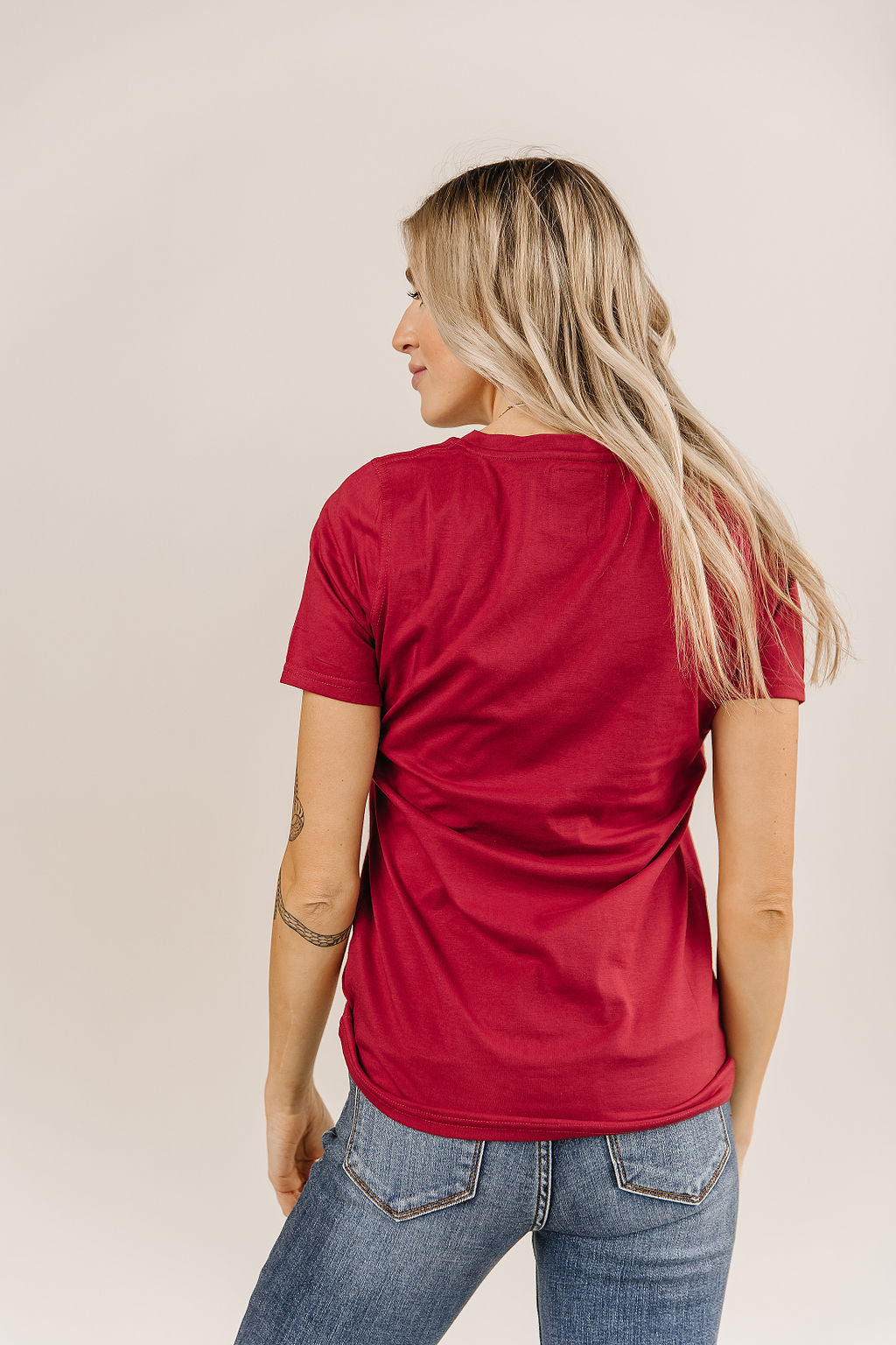 V Neck Lulu Tee - Burgundy